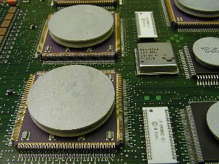 Фрагмент платы центрального процессора супер-мини-ЭВМ VAX-6000
